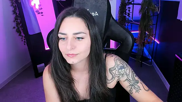 ValeriiMills online show from October 2025 05:09:01 PM