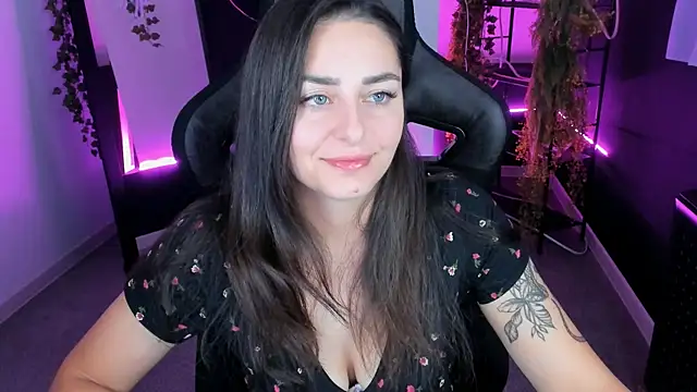 ValeriiMills online show from October 2025 11:47:02 PM