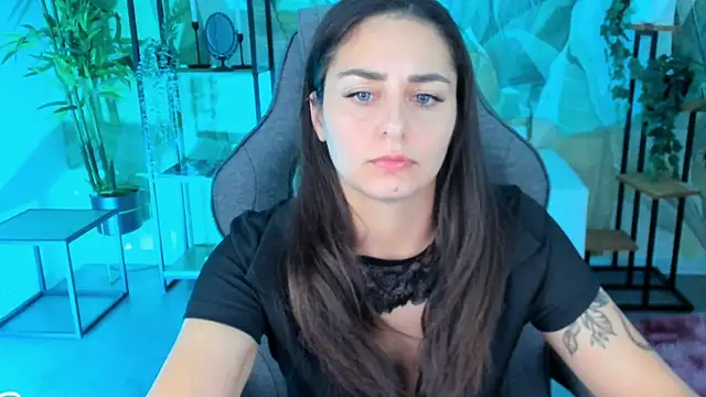 ValeriiMills online show from October 2025 02:38:02 PM