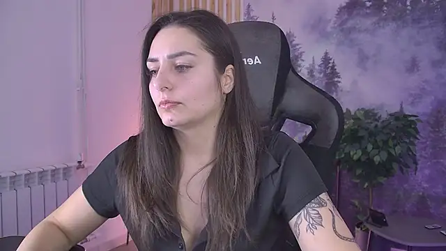 Snapshot of ValeriiMills chatting on February 2026 02:47:01 PM ValeriiMills online show from February 2026 02:47:01 PM