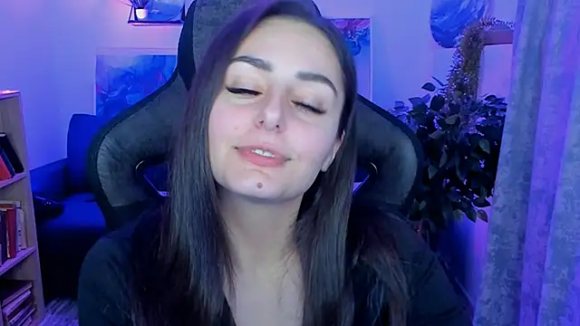 Snapshot of ValeriiMills chatting on February 2026 09:36:02 PM ValeriiMills online show from February 2026 09:36:02 PM