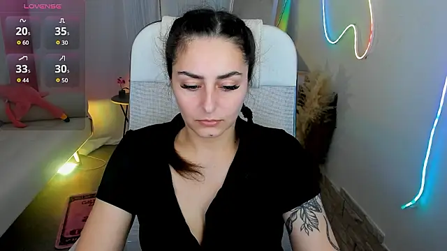 Snapshot of ValeriiMills chatting on March 2026 03:40:01 PM ValeriiMills online show from March 2026 03:40:01 PM