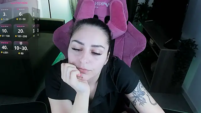 Snapshot of ValeriiMills chatting on March 2026 03:02:01 PM ValeriiMills online show from March 2026 03:02:01 PM