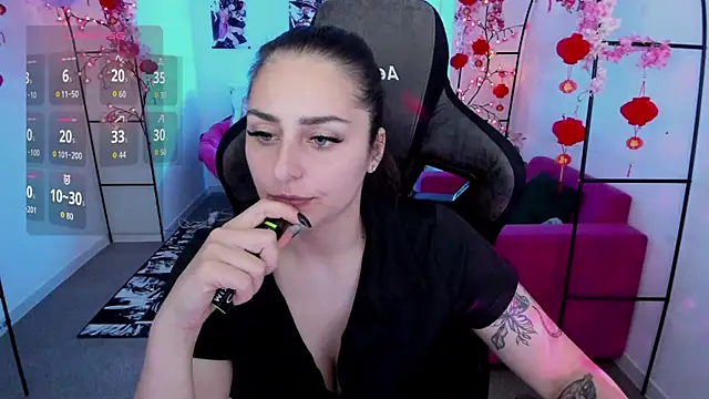 ValeriiMills online show from May 2026 05:21:02 PM