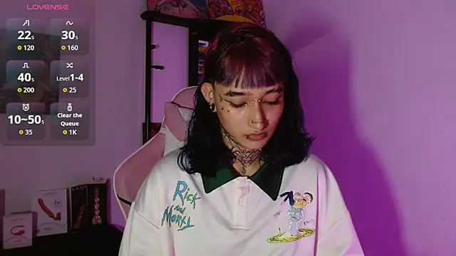 Snapshot of SharaRoss1 chatting on February 2026 11:49:01 PM SharaRoss1 online show from February 2026 11:49:01 PM