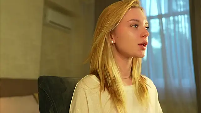 Cyberheart  online show from October 2025 02:56:01 PM