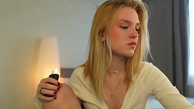 Cyberheart  online show from October 2025 12:46:02 PM