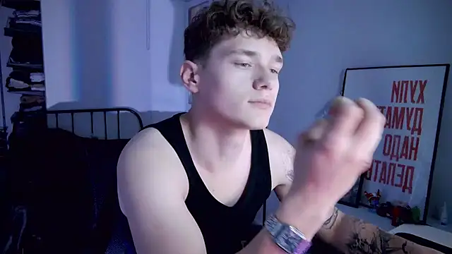 Snapshot of DanyDavis chatting on September 2025 08:22:02 PM DanyDavis online show from September 2025 08:22:02 PM