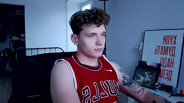 Snapshot of DanyDavis chatting on September 2025 12:32:01 PM DanyDavis online show from September 2025 12:32:01 PM