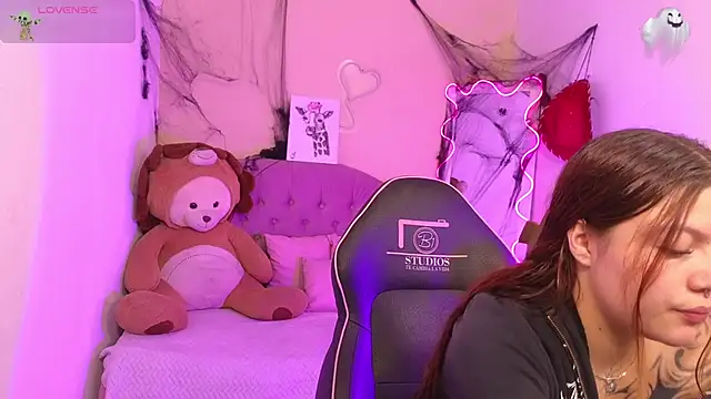 kissy tay online show from October 2025 11:44:02 AM