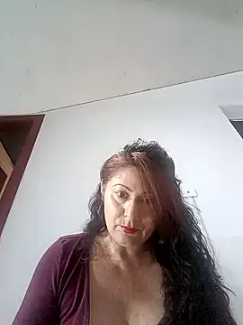 lunadicty online show from October 2025 11:40:01 PM