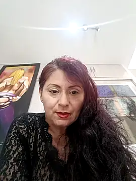 Snapshot of lunadicty chatting on April 2026 05:43:01 PM lunadicty online show from April 2026 05:43:01 PM