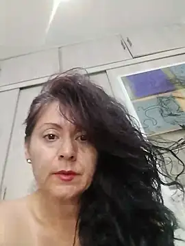 Snapshot of lunadicty chatting on May 2026 10:50:03 PM lunadicty online show from May 2026 10:50:03 PM
