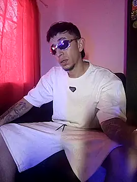 Snapshot of Chris__Jones chatting on September 2025 09:18:01 PM Chris Jones online show from September 2025 09:18:01 PM