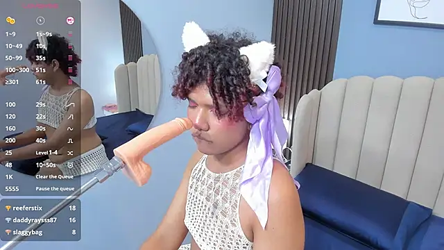 Snapshot of Sasha__moore chatting on March 2025 06:18:01 PM Sasha moore online show from March 2025 06:18:01 PM