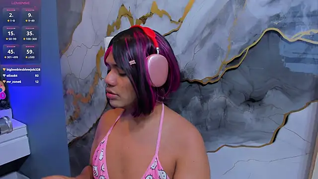 Snapshot of Sasha__moore chatting on October 2025 07:30:02 PM Sasha moore online show from October 2025 07:30:02 PM