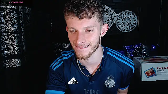 Snapshot of andrewxbi chatting on October 2025 05:44:01 PM andrewxbi online show from October 2025 05:44:01 PM