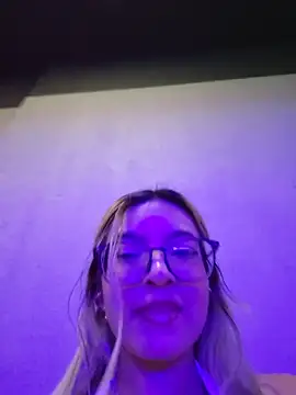 Pretty roxxyy online show from February 2026 01:36:02 PM