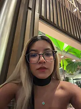 Pretty roxxyy online show from February 2026 01:29:02 AM