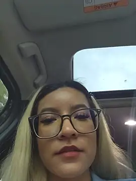 Pretty roxxyy online show from March 2026 12:35:02 PM