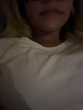 Pretty roxxyy online show from June 2026 02:09:01 AM