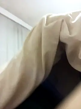 Snapshot of leona633 chatting on January 2026 10:57:02 PM leona633 online show from January 2026 10:57:02 PM