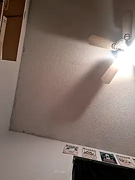 Snapshot of moasslicker chatting on November 2025 07:43:01 AM moasslicker online show from November 2025 07:43:01 AM