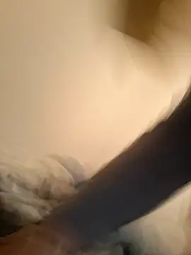 Snapshot of moasslicker chatting on December 2025 11:48:01 AM moasslicker online show from December 2025 11:48:01 AM