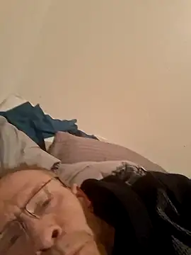 Snapshot of moasslicker chatting on December 2025 10:09:02 AM moasslicker online show from December 2025 10:09:02 AM