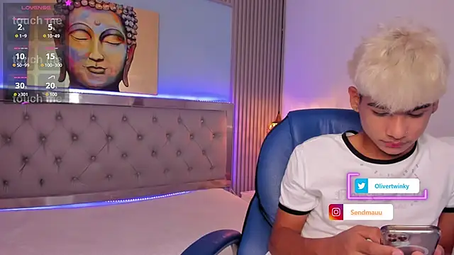 OliverTwinky online show from September 2025 02:11:02 PM