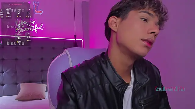 OliverTwinky online show from February 2026 01:10:01 PM