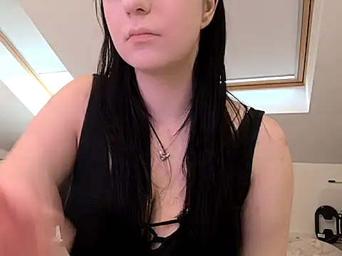 MoonlitLust online show from May 2026 07:13:02 AM