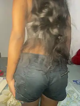 selena mia online show from February 2026 07:43:01 PM