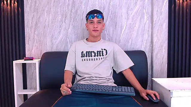 Matt Ruso online show from September 2025 06:32:02 PM