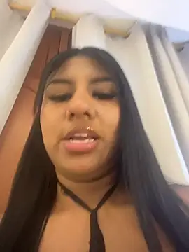 Snapshot of Emmily_Vargas chatting on October 2025 01:49:02 AM Emmily Vargas online show from October 2025 01:49:02 AM