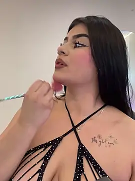 Snapshot of Kariina__69 chatting on November 2025 03:50:01 AM Kariina 69 online show from November 2025 03:50:01 AM