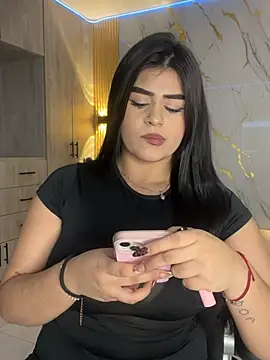 Kariina  69 online show from February 2026 03:44:01 AM