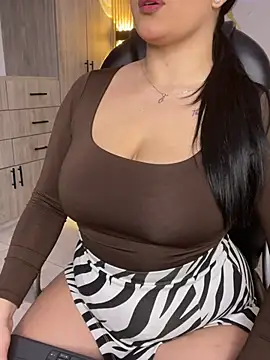 Kariina  69 online show from April 2026 07:11:01 PM