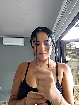 Rosa Warreen  online show from October 2025 12:36:02 PM