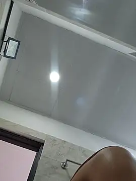 Rosa Warreen  online show from November 2025 12:17:01 PM