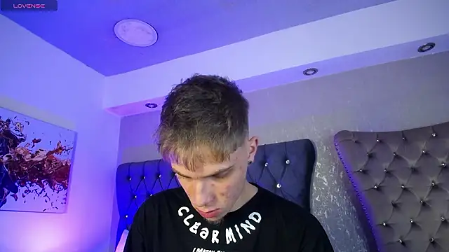 Snapshot of Robbin_Blaze chatting on March 2026 05:02:02 AM Robbin Blaze online show from March 2026 05:02:02 AM