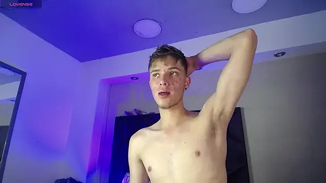 Snapshot of Robbin_Blaze chatting on March 2026 01:55:01 AM Robbin Blaze online show from March 2026 01:55:01 AM