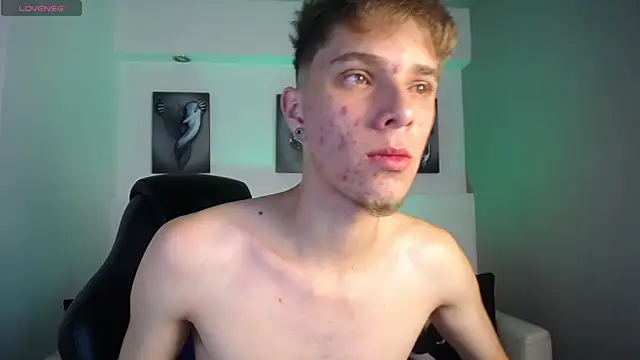 Snapshot of Robbin_Blaze chatting on March 2026 05:13:01 AM Robbin Blaze online show from March 2026 05:13:01 AM