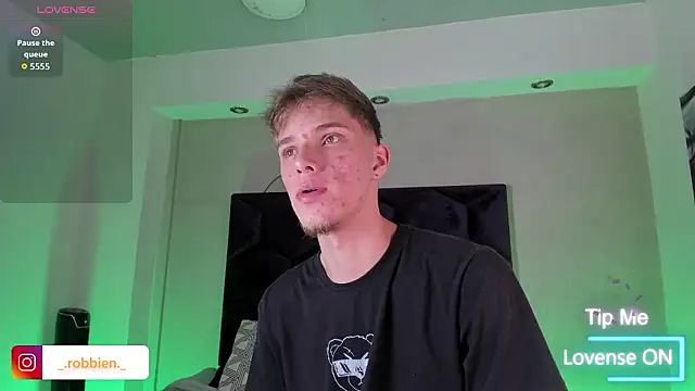 Snapshot of Robbin_Blaze chatting on March 2026 04:56:02 AM Robbin Blaze online show from March 2026 04:56:02 AM