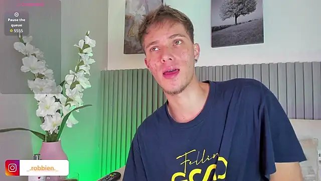 Snapshot of Robbin_Blaze chatting on June 2026 04:39:01 AM Robbin Blaze online show from June 2026 04:39:01 AM