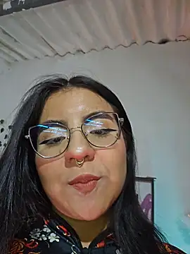 Snapshot of Maddy_rosse12 chatting on December 2025 05:08:02 PM Maddy rosse12 online show from December 2025 05:08:02 PM