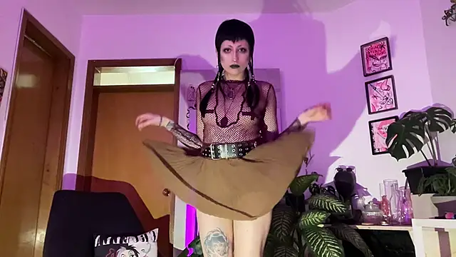 Snapshot of ELENA_UMBRA chatting on November 2025 08:11:01 PM ELENA UMBRA online show from November 2025 08:11:01 PM