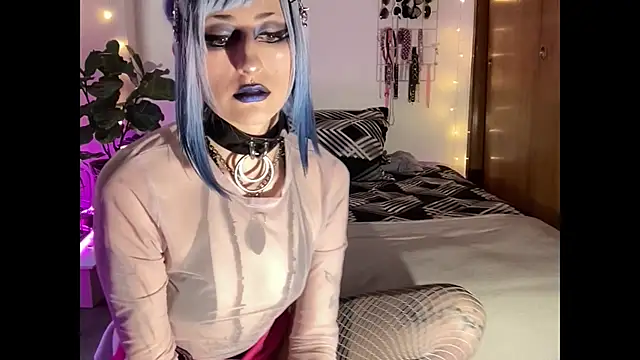 ELENA UMBRA online show from May 2026 10:04:02 PM