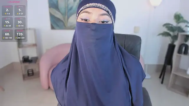 Snapshot of kylie_soraya chatting on October 2025 04:08:02 PM kylie soraya online show from October 2025 04:08:02 PM