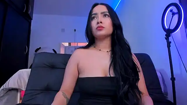 Snapshot of Bella__hamilton chatting on February 2026 01:55:01 AM Bella hamilton online show from February 2026 01:55:01 AM